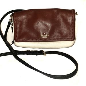 Kate Spade med crossbody purse.